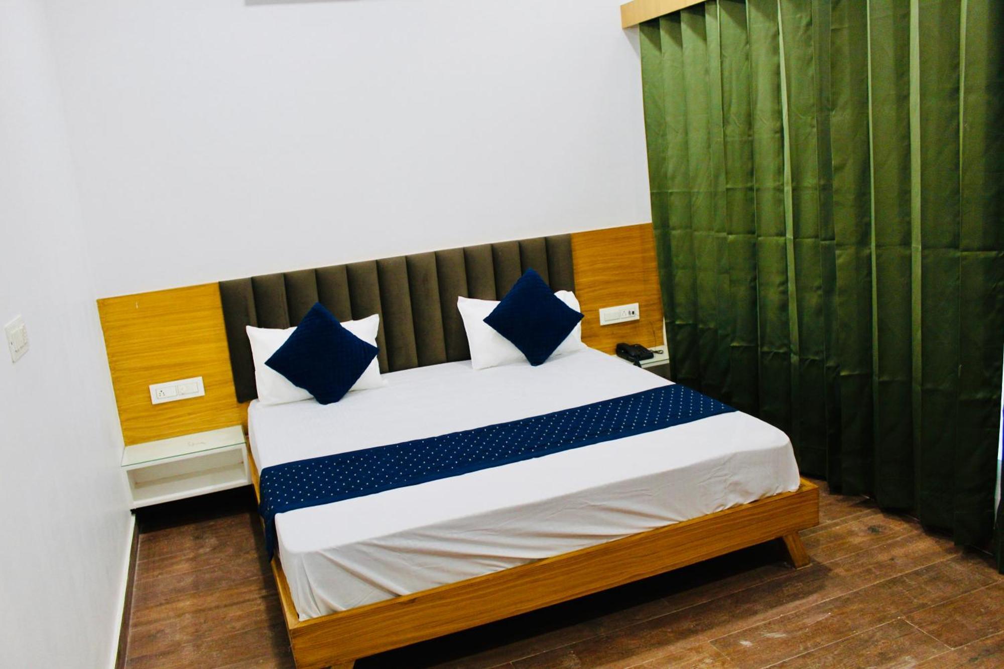 The Loya Hotel Muktsar Экстерьер фото