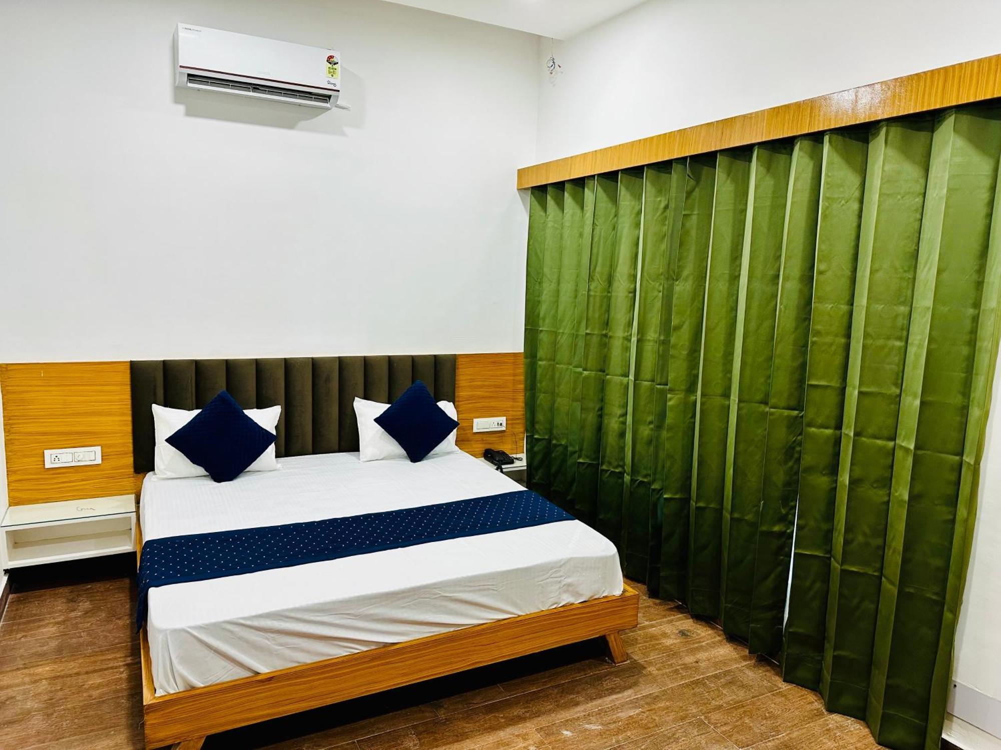 The Loya Hotel Muktsar Экстерьер фото