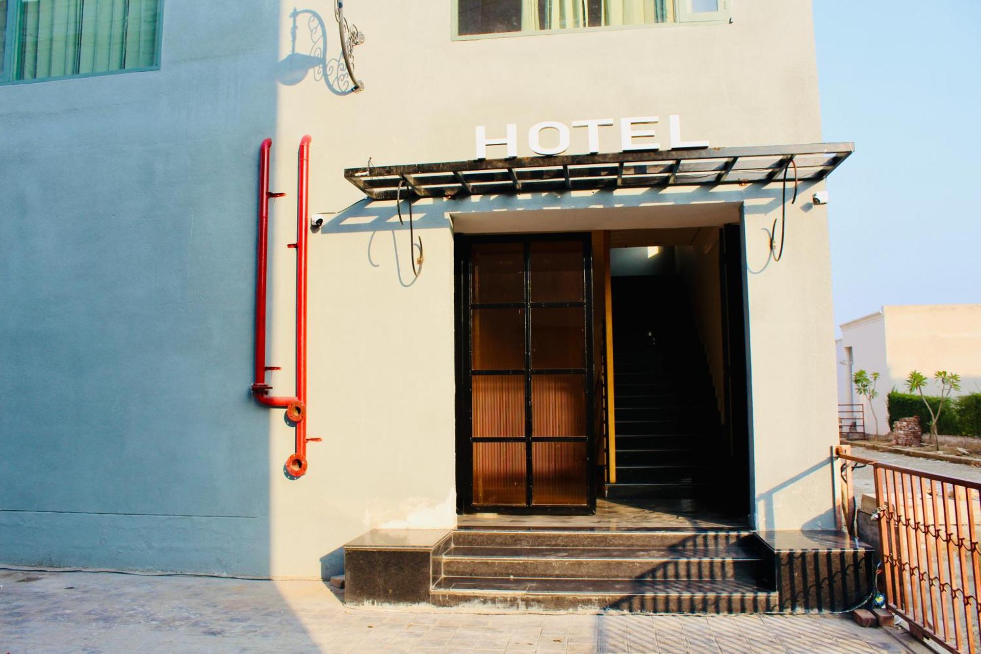 The Loya Hotel Muktsar Экстерьер фото